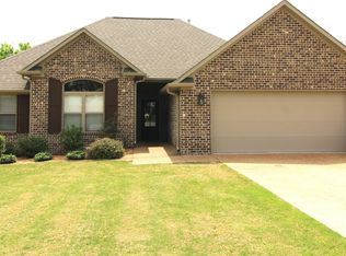 6151 Windsor Dr, Milan, TN 38358