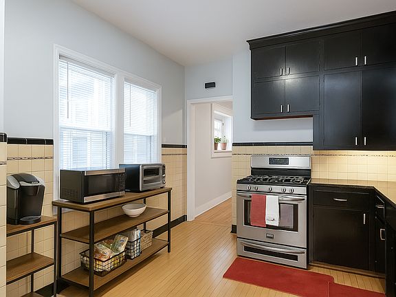 5th image of 3324 Hennepin Ave Unit 1