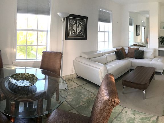 5th image of 90 SE 5th Ave APT 8
