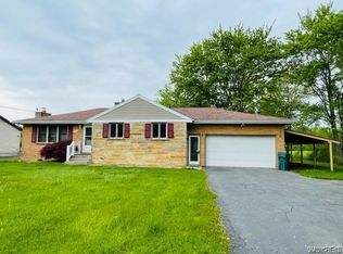 6732 Ward Rd, Niagara Falls, NY 14304