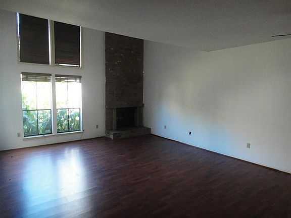 2nd image of 8347 Wednesbury Ln