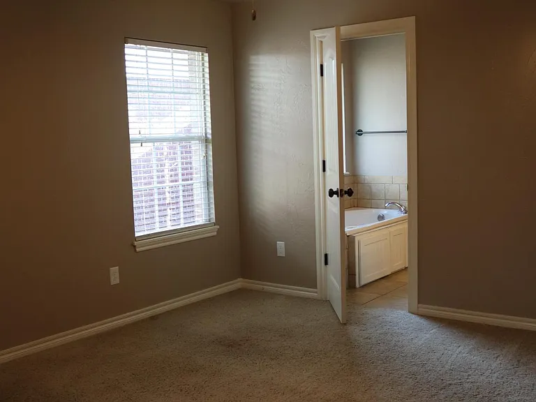 418 Addington — Photo 30