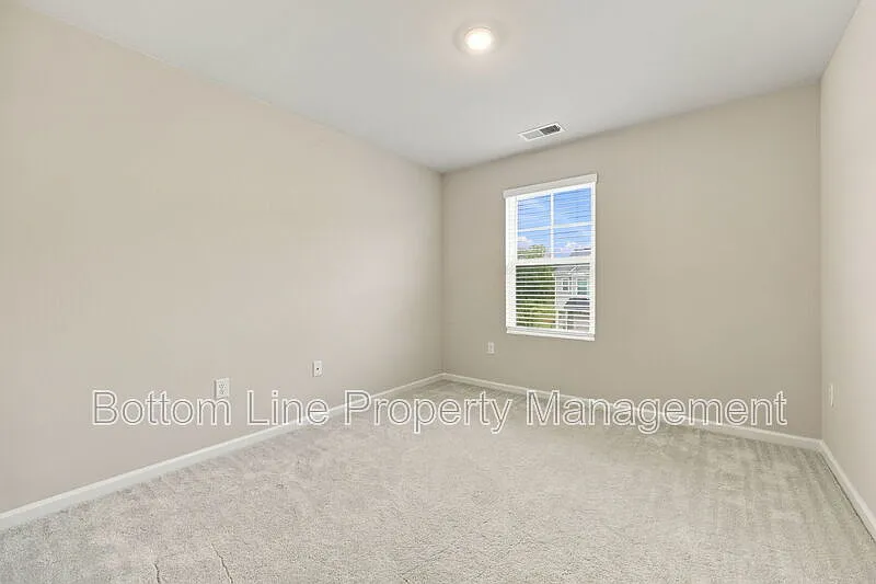 3 bed, 2.5 bath, 1792 sqft, $1,995 — Photo 4