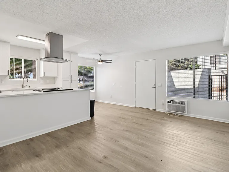 Waterleaf Apartment Homes — Photo 8