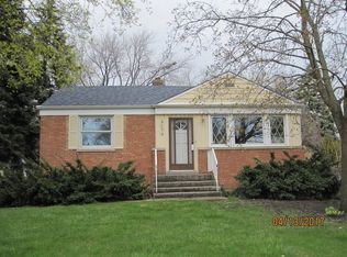 2056 Sunset Dr, Des Plaines, IL 60018