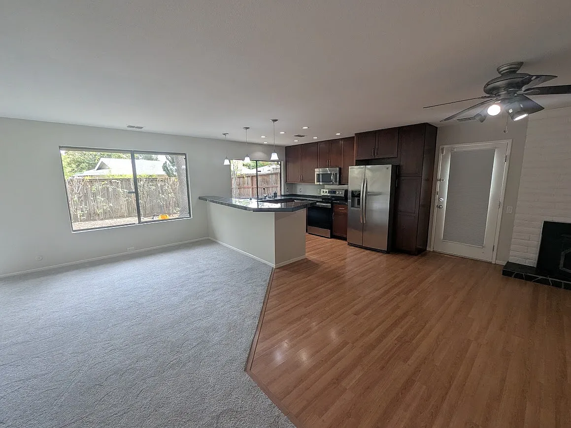 3 bed, 1815 sqft, $2,800 — Photo 3