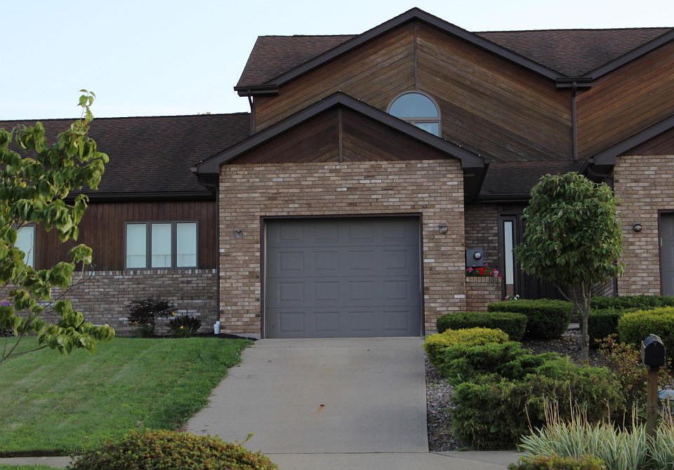 1st image of 52 Countrywood Dr