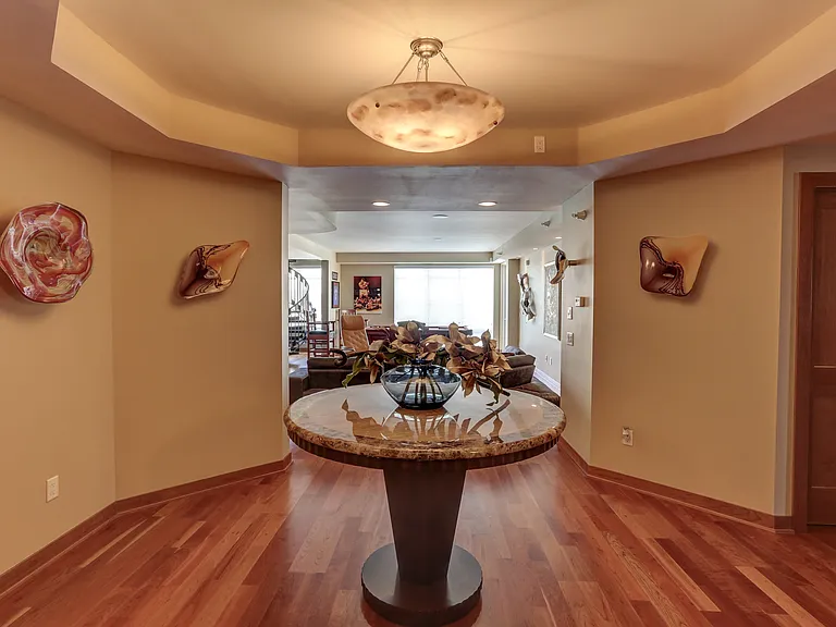 1070 Grandview Ct NE — Photo 17