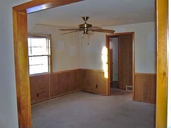 3rd image of 311 N Ave Ne