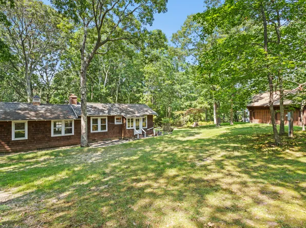 66 Rose Hill Rd, Southampton, NY 11968