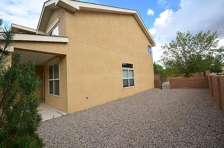 3 bed, 2.5 bath, 2145 sqft, $2,465 — Photo 4