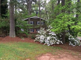 2063 Forest Dr, Fayetteville, GA 30214