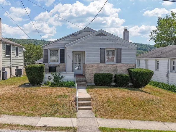 524 W Willing St, Tamaqua, PA 18252
