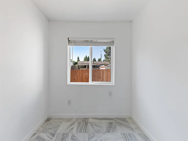 20485 Oregon #99W — Photo 27