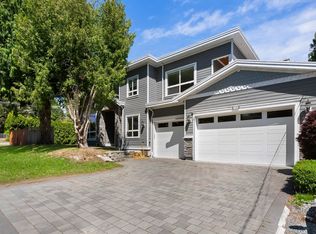 1580 Chestnut St, White Rock, BC V4B 3H2