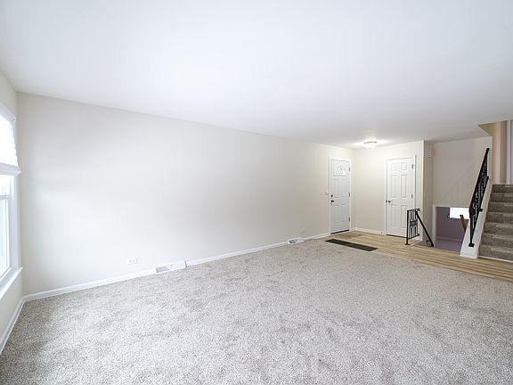 5th image of 1827 N Shore Ave