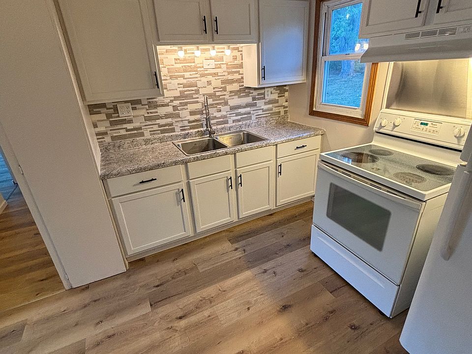 1st image of 207 S Main St #1