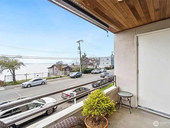 3rd image of 4222 Beach Drive SW #202