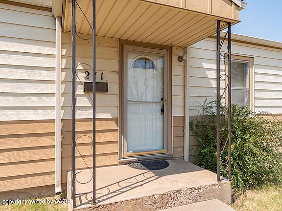 2nd image of 211 Oak Ave