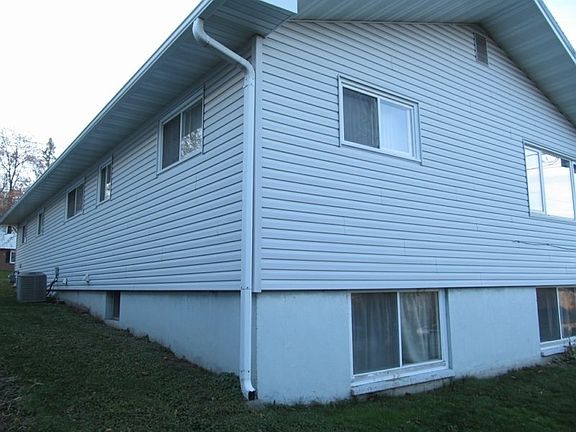 5th image of 125 N 11th Ave