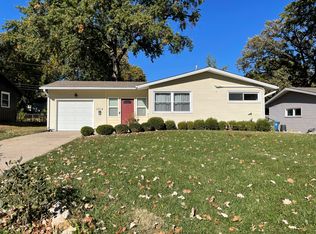 5714 W 75th Ter, Prairie Village, KS 66208