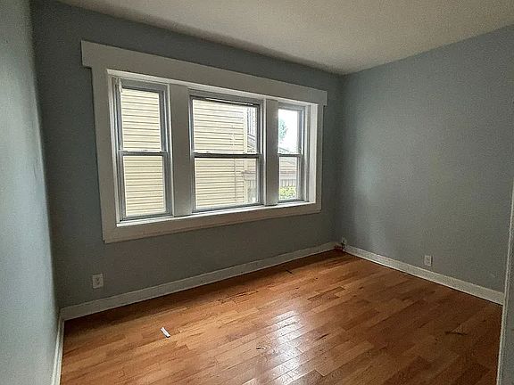5th image of 132 N Grove St #6C
