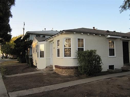 2nd image of 8108 Crenshaw Blvd APT A