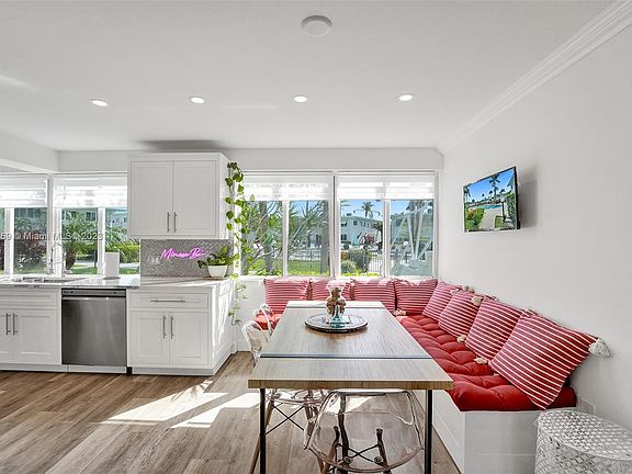 4th image of 180 Isle Of Venice Dr APT 107