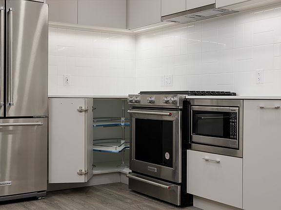 5th image of 735 Anskar Ct #407