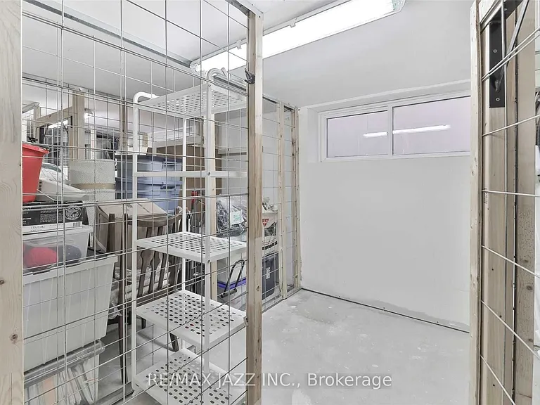 1303 Bayview Ave #103 — Photo 24