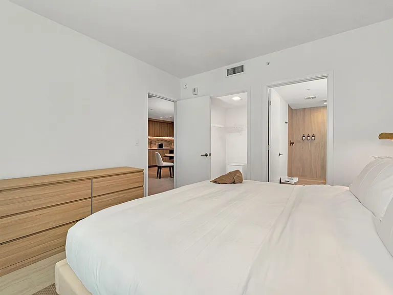 77 SE 5th St #1906 — Photo 14