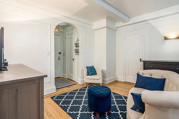 Sold by Compass | media 4