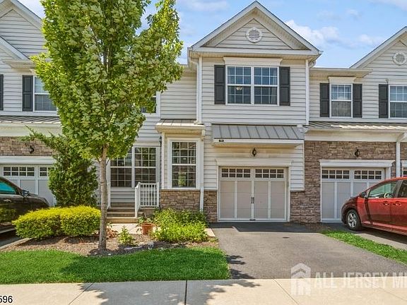 2nd image of 79 Autumn Ln