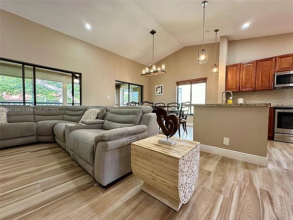 5th image of 10803 Palm Lake Ave APT 202