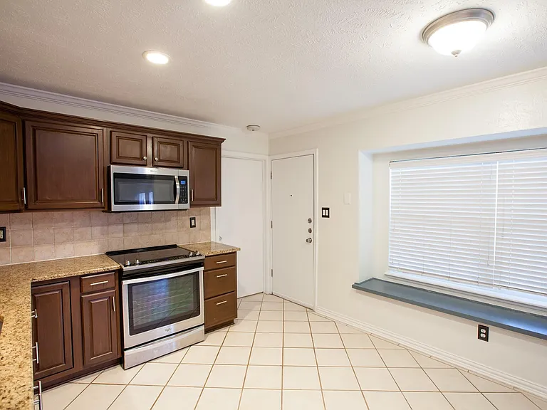 5713 Baker Dr — Photo 10