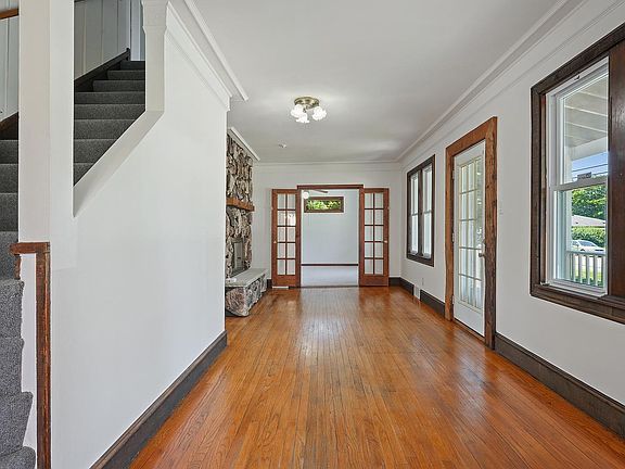 3rd image of 17615 65th Ave