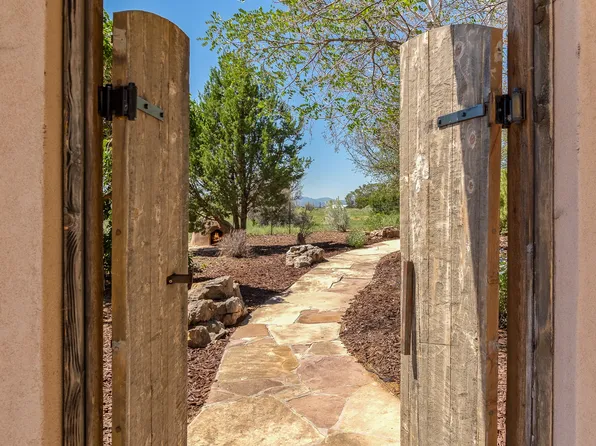 20 Camino Amansador, Santa Fe, NM 87508