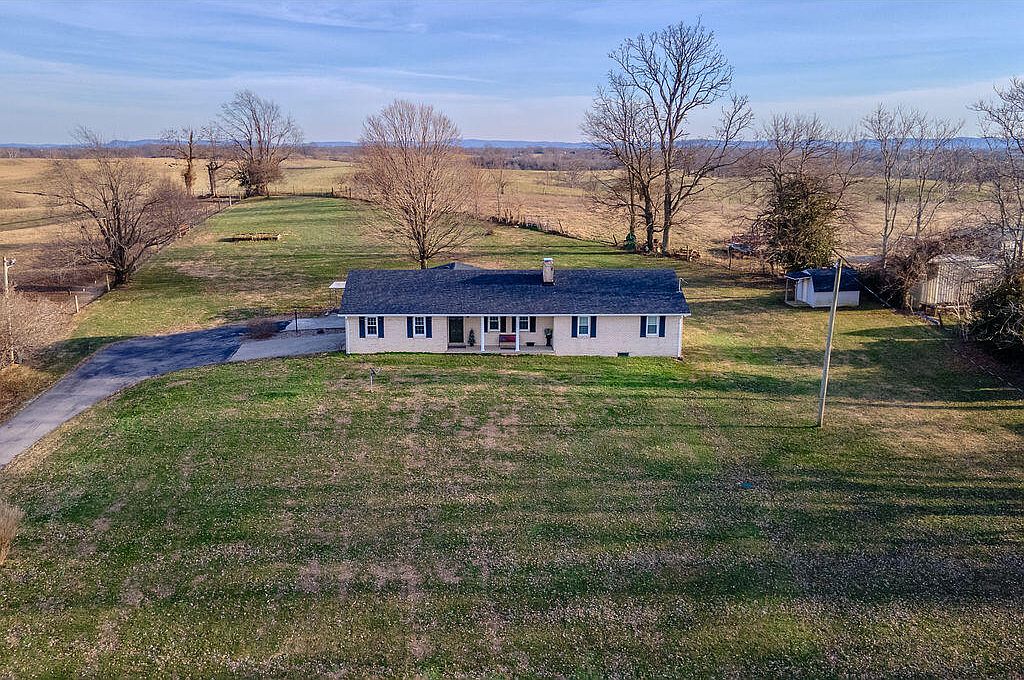 10405 East Ky #52, Paint Lick, KY 40461 | MLS #26000394 | Zillow