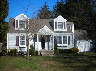 463 Davis Rd, Fairfield, CT 06825