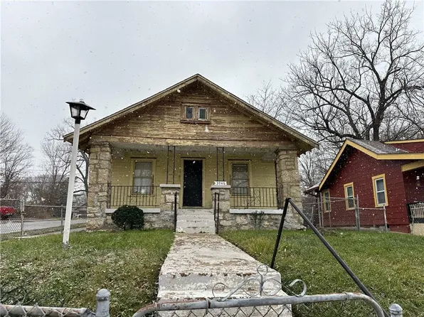 3946 Bales Ave, Kansas City, MO 64130