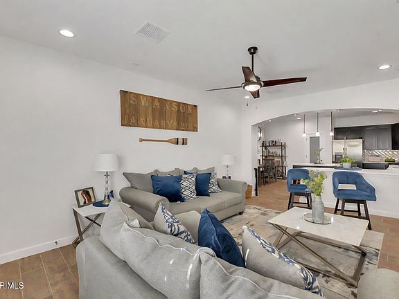 4th image of 13841 Paseo De La Luna Ave