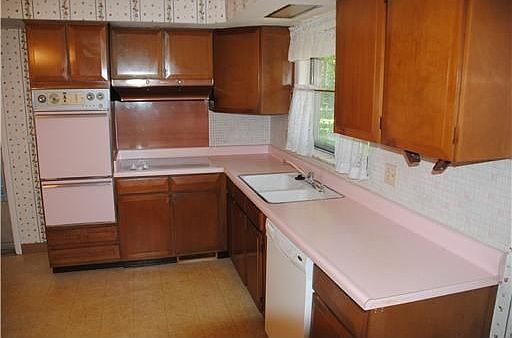 4th image of 316 Vaniman Ave