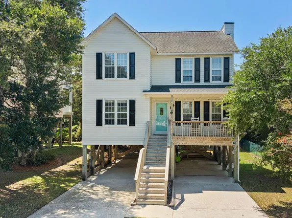 8 Maritime Drive, Surf City, NC 28445
