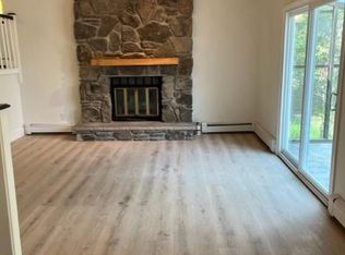 14 Lakeview Dr, Lake Ariel, PA 18436