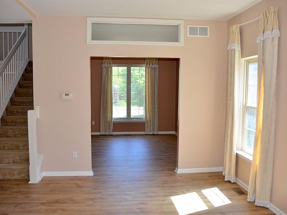 5th image of 5936 Villa France Ave