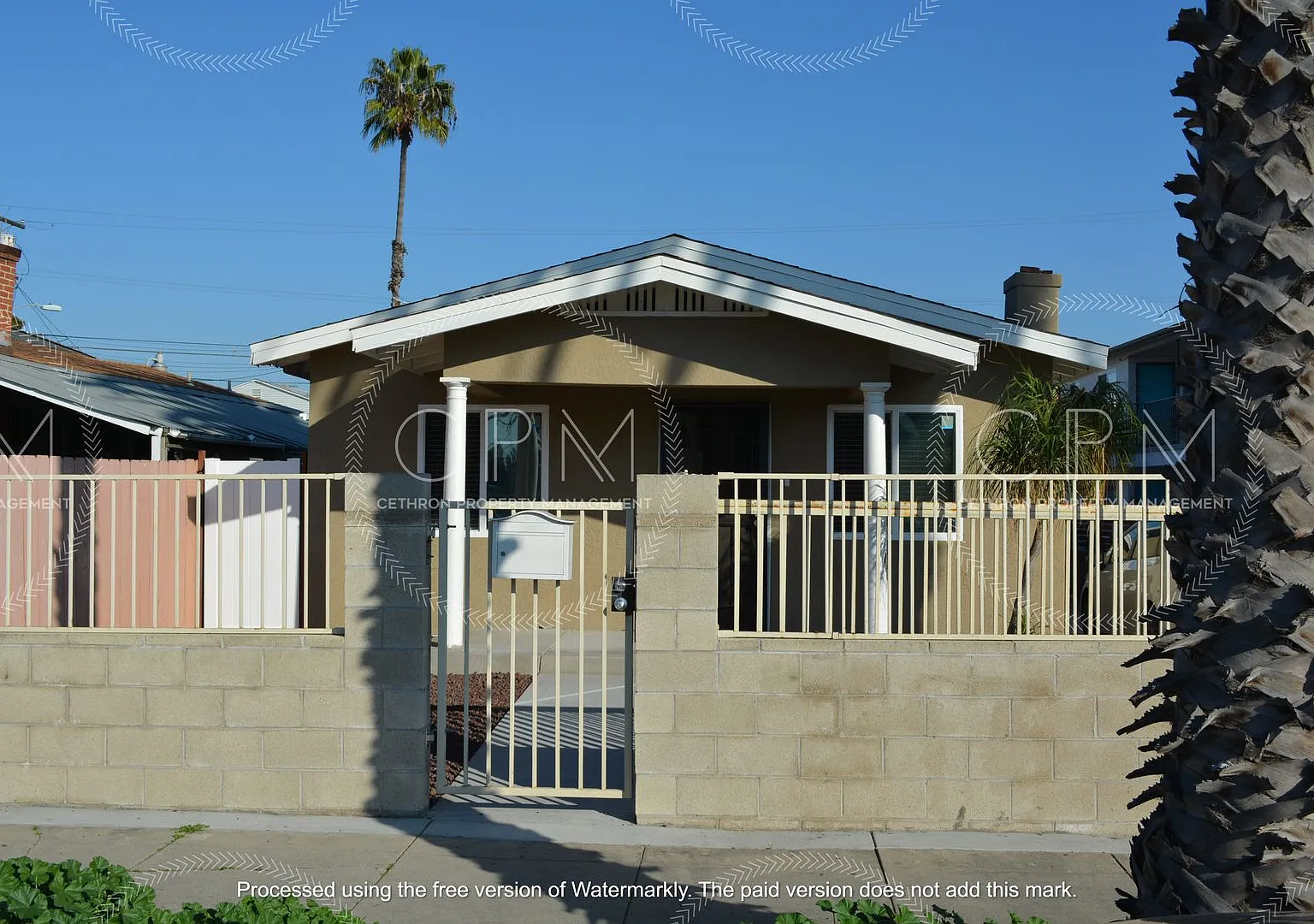 Spacious 3 Bedroom - 2 Bathroom House in City Heights — Photo 1