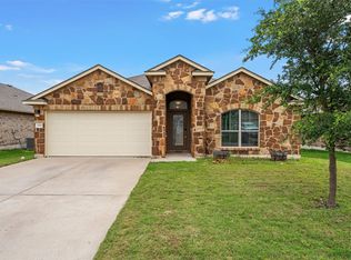 3200 Skinner Dr, Lorena, TX 76655