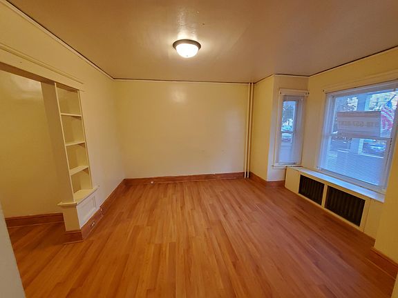 3rd image of 754 Myrtle Ave #1