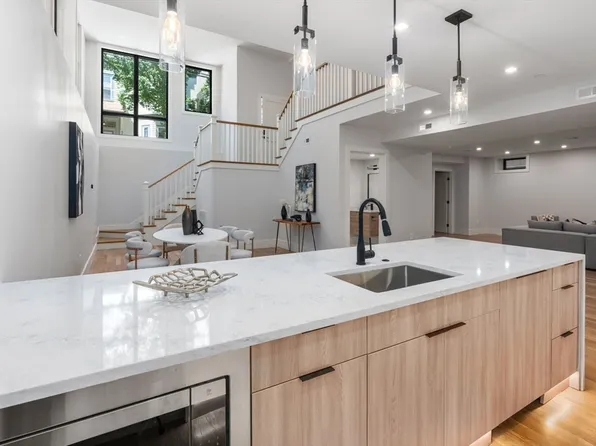10 Mercer St #1, Boston, MA 02127