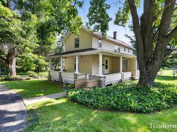 198 N Main St, Clarksville, MI 48815